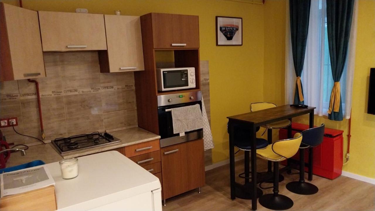 Yellow Blue Apartment Budapest Kültér fotó